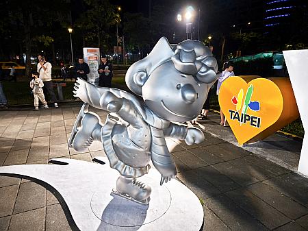 すべてシルバーのオブジェが銀色っていうのも大人な感じがしてキュートなのです！チャーリーブラウン、スヌーピー、サリー、ウッドストックが大集合！