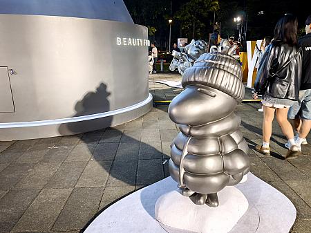 すべてシルバーのオブジェが銀色っていうのも大人な感じがしてキュートなのです！チャーリーブラウン、スヌーピー、サリー、ウッドストックが大集合！