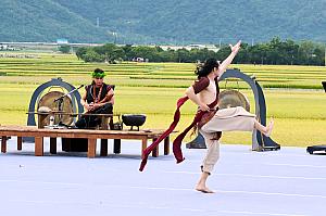 【台湾イベントレポート】秋の風物詩！原住民歌手「桑布伊」とパフォーミングアート集団「優人神鼓」がタッグを組んだ「2025池上秋收稻穗藝術節」に大感動！ 池上秋收稻穗藝術節 池上秋收稲穂芸術節 優人神鼓桑布伊