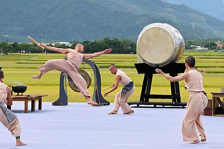 【台湾イベントレポート】秋の風物詩！原住民歌手「桑布伊」とパフォーミングアート集団「優人神鼓」がタッグを組んだ「2025池上秋收稻穗藝術節」に大感動！ 池上秋收稻穗藝術節 池上秋收稲穂芸術節 優人神鼓桑布伊