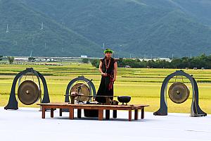 【台湾イベントレポート】秋の風物詩！原住民歌手「桑布伊」とパフォーミングアート集団「優人神鼓」がタッグを組んだ「2025池上秋收稻穗藝術節」に大感動！ 池上秋收稻穗藝術節 池上秋收稲穂芸術節 優人神鼓桑布伊