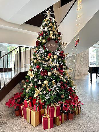 台北の中心地、アクセスの便利な國聯大飯店(United Hotel)にて「ガレット・デ・ロワ」の記者会見が行われました。入口から華やかでホリデーシーズンが近づいてきていると感じられる良い雰囲気！