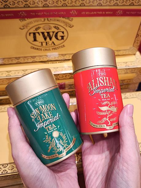 お土産に買うなら、おすすめは台湾ONLYの2缶セット・阿里山烏龍茶＋日月潭紅茶です。LIMITED EDITIONってことは限定品？心躍ります♪でも、お安くなくって5500元也……。ロトが当たるかお金を貯めていつか買いたいと思います！その時まで販売していますように……！