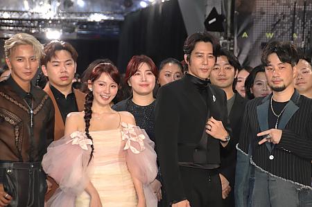 「ドキュメンタリー番組司会者賞」にノミネートの『不在我的世界當勇者』のメンバー。胡宇威(ジョージ・フー)は『人生幹大事上船了各位！』でも同タイトルにノミネート！ファンが駆けつけて、黄色い声援を送っていました