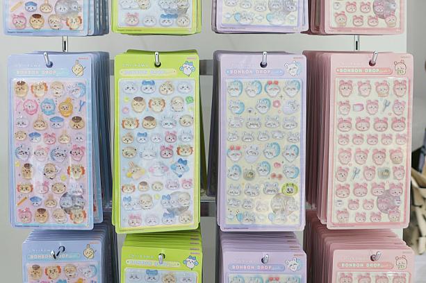 あとは……日本と変わらぬ商品なのですが、もしもif、売り切れで手に入らなかった商品に出逢えたらうれしいかもっ！人気商品の再販もあるんです♡これは人気のボンボンドロップシール！