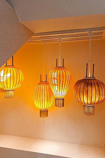 人が多くて店内をじっくり撮影するのは難しかったんですが、あちこちにアディダス(adidas)の中国語名「愛迪達」が書かれていますよ！大稻埕の雰囲気を大切にレトロなお店に上手にマッチしています！