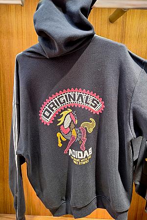 そしてシューズだけではありません。服も多いのです！