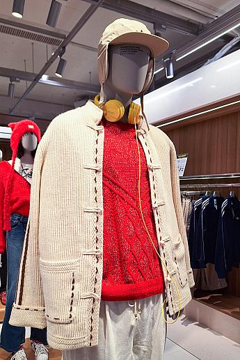 楽しんでいた時、ふと目に入ってきました！馬とチャイナなモチーフを！