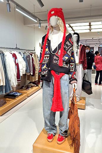 楽しんでいた時、ふと目に入ってきました！馬とチャイナなモチーフを！