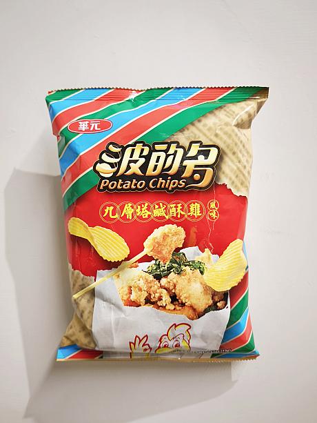 波的多ってもうなぜ次から次へとこんなにユニークな味を思いつくのか謎ですが……「九層塔鹹酥雞風味」ってものがありました。台湾バジルこと「九層塔」香る台湾風からあげ味は普通においしそうだけどどうだろう？