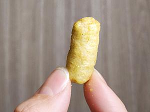 濃厚なピーナッツの味がおいしくて、本当に「香菜花生捲冰淇淋」を食べている感覚でおいしい！ちゃんとパクチーの味もするし、これはいいよ！とナビスタッフは、この後3袋買い足していました。めっちゃ気に入っている～！