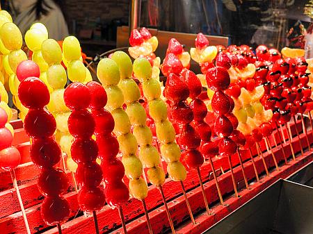 以前は台北の夜市と言えばまずは「士林夜市」！と言われていたと思いますが、最近はそれほどでもない……とよく言われます。ただ、今回歩いてみて、「大南路」の活気はさすがだし、おいしいものもたくさんあるし、何より適度な人出だから、歩きやすいってのがいいなと思いました。