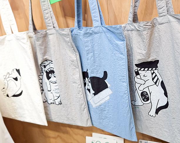 とぼけた猫ちゃんのトートバッグに癒される～！