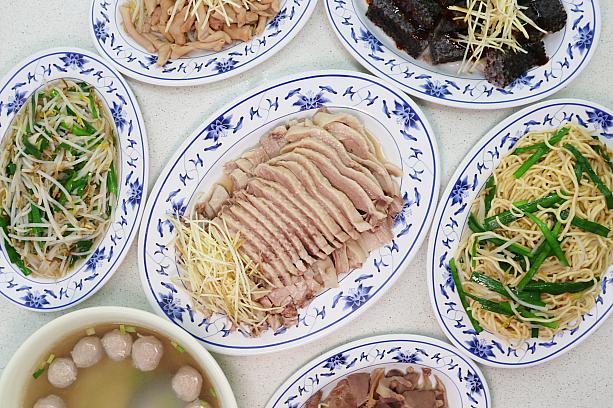 そんなガチョウ好きにおすすめなのが嘉義県の民雄！そう、民雄は「ガチョウの街」として知られ、数多くの鵝肉店が並ぶグルメスポットなのです。