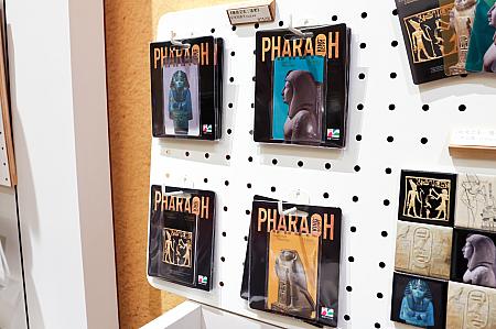 実用性があるのは、台湾滞在中に使える交通系ICカードの悠遊カード(悠遊卡)各200元。セティ2世の座像やラー・ホラクティの像がデザインされたバージョンで全部で4種類あります。こちらは会場で販売しているバージョンなのですが……