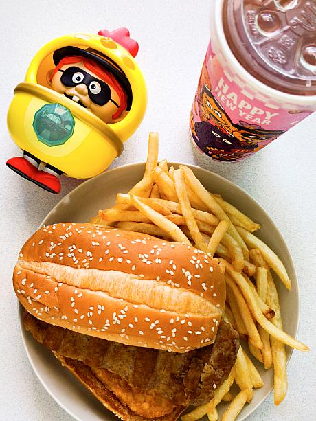 このほかにも日本では食べられないメニューもありますよ！台湾にきたらマクドナルドを覗いてみるのもいいかもしれません！