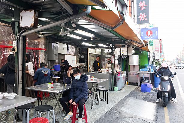 お店はなんと24時間営業なんです。鮮度が命の牛肉湯(牛肉スープ)をいつでも味わえるのがうれしいですね！屠殺場の休みに合わせて月曜日と火曜日はお休み、水曜日は3時～なのでご注意くださいね。