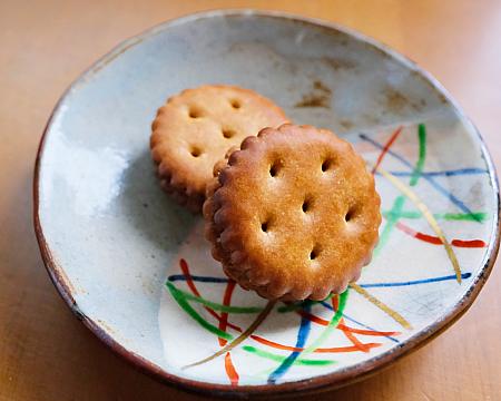続けて聞いたんです。11時過ぎに永康街の本店に行ってきたけれど、売り切れでシャッターが閉まってたねって！すると「遅すぎるよ！」って。涙 なんでも、9時開店なのに、8時頃から列ができ始めるそう！まじか！！！