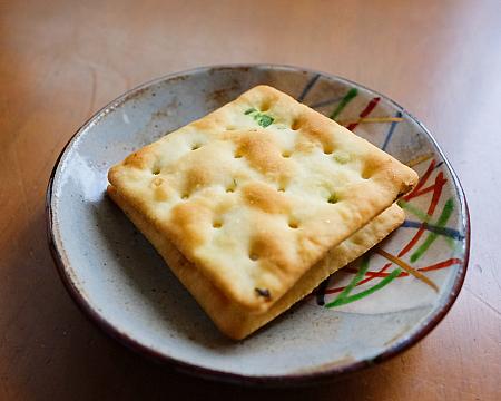 続けて聞いたんです。11時過ぎに永康街の本店に行ってきたけれど、売り切れでシャッターが閉まってたねって！すると「遅すぎるよ！」って。涙 なんでも、9時開店なのに、8時頃から列ができ始めるそう！まじか！！！