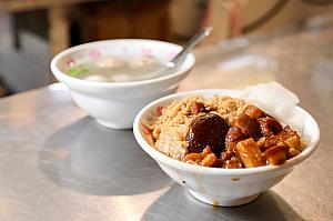 【台南小吃】「榮盛點心」で台南必食グルメのおこわ「米糕」を食べよう！ 榮盛點心 米糕 おこわ 台南小吃 台南美食 台南グルメ 康樂市場 沙卡里巴 さかりば 台南旅行 台南観光 台湾旅行 台湾観光台湾グルメ