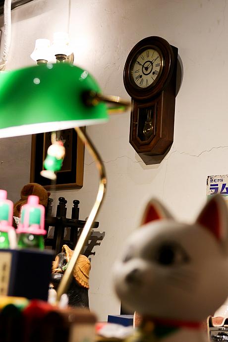 ゆっくりと流れる時間を感じながら、台南の夜を楽しんでみてはいかがですか？深夜まで営業しているのので、夜市帰りに立ち寄る「シメカフェ」としても使えそうですよ！