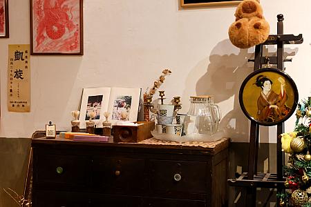 【台南夜カフェ】プリンが人気！深夜まで営業のレトロ空間「咚窩蕊喫茶店」で夜お茶 台南カフェ 咚窩蕊喫茶店 路地裏カフェ 夜から営業 夜カフェ 夜お茶 シメスイーツ 台南旅行 台南観光 台湾旅行 台湾観光台湾カフェ