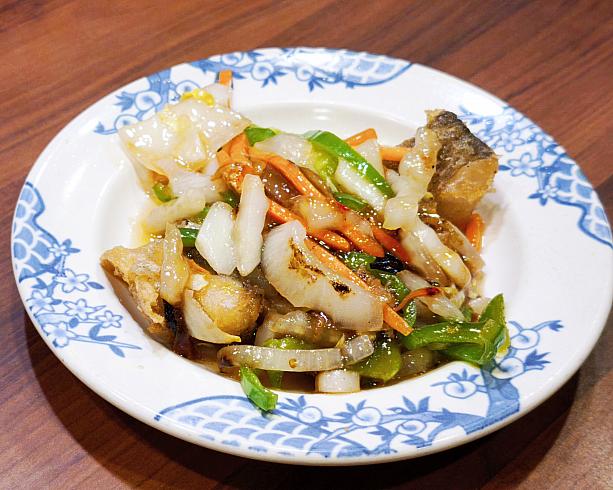 これ以外にも色々頼んだのですが、台湾グルメだけご紹介しました。この中でナビのナンバー1は「鱈の唐揚げ 野菜甘酢あんかけ」！小皿で頼んだことを後悔したくらい。皆さんは是非普通サイズを頼んでください！