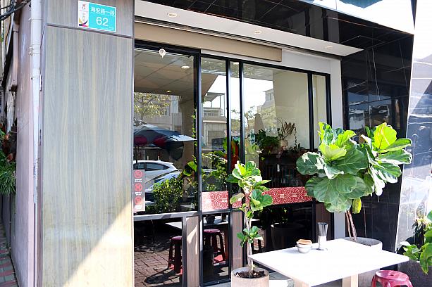 数年前に改修をして店内は清潔でキレイ。かつてはなかった冷房も今ではしっかり完備しているから、快適に食事ができます。