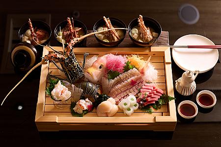 伊勢海老の姿造りと味噌汁へのアップグレード