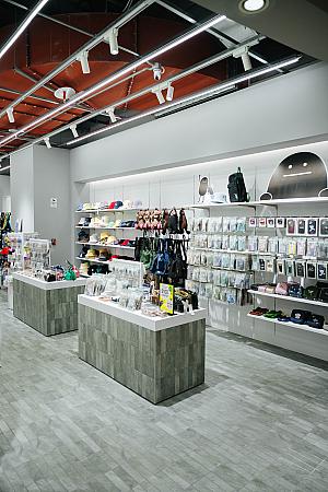 【台湾限定】3/20～4/8「graniph(グラニフ)台湾進出1周年イベント」開催！LaLaport台北南港でマンゴーかき氷＆パイナップルTシャツ＆ぬいぐるみキーホルダー登場 graniph グラニフ 台湾進出 マンゴーかき氷 パイナップル 台湾旅行 台湾土産台湾でしか買えない