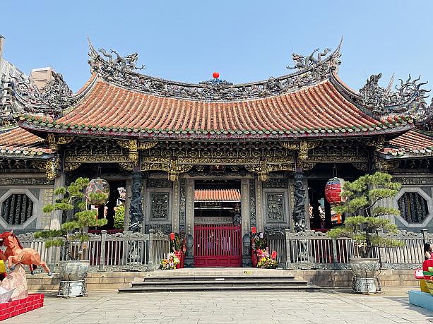 台北らしい「混沌と変化」を感じるなら龍山寺エリアがおすすめです