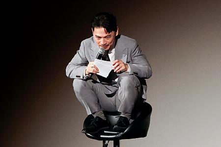 スタジオに『ロード・オブ・ザ・リング』の展示がされていたという話から、キャラクターのゴラムを演じる阿Ken(笑) 現在台北で大人気の、自身がプロデュースする生ドーナッツ「GooDonut」もさりげなくPRして、会場を沸かせました。