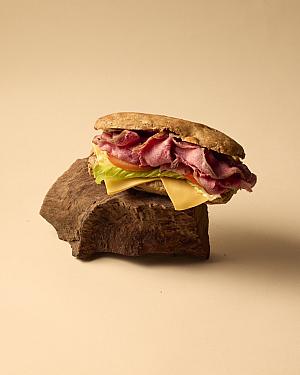 Fa Burger X Ken Bakery