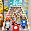 わぁ！バイクの滝(本当はスクーターに乗っている人が多いんだけど……)のレゴアート。実は真ん中のスクーターは乗れるようになっていて、バイクの滝の先頭を走っているような写真が撮れるんです！かわいすぎる～♡