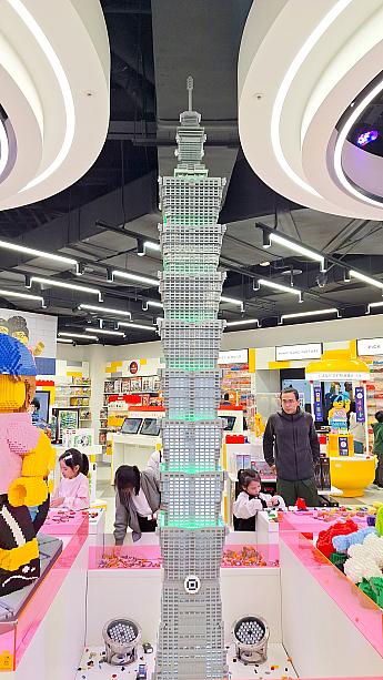 台北101や台湾ツキノワグマ……！熊ちゃん、モンスターボールを持っている気がするのはナビだけ？