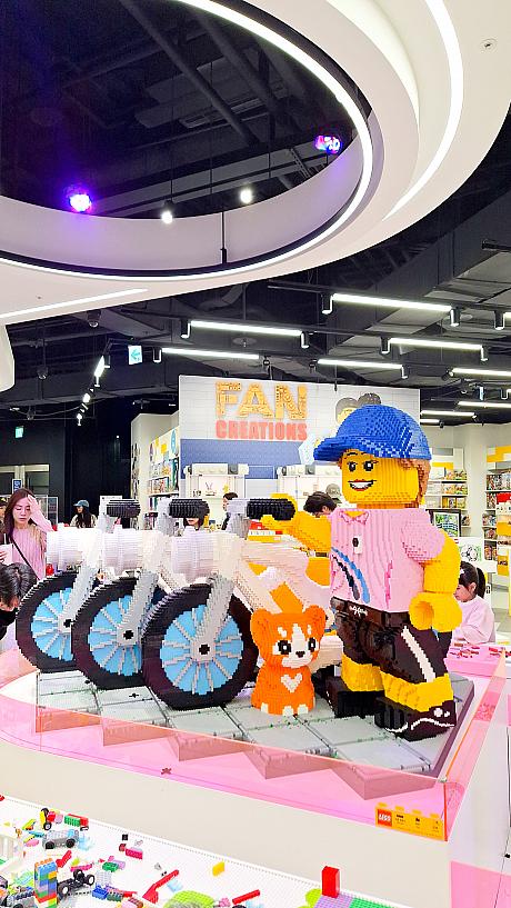 「樂高®授權專賣店(レゴ®ストア)LaLaport 南港店」、想像以上に楽しくて、1時間以上滞在しちゃいました！特に台北で雨の日でも楽しめる観光スポットを探している人にもおすすめです！