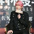 記者会見は終始リラックスした様子で、やわらかい表情も印象的。一生懸命中国語で話してくれる姿に嬉しくなったのはナビだけではないはず。