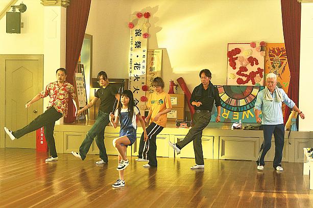 共演は椎名桔平、中本悠太、青柳翔、小澤仁志と豪華メンバー。ダンスシーンも息ぴったりで、撮影はかなりスムーズだったそうです。特に小澤仁志の努力には「ダンス経験がないのにすごく熱心で感動した」と大絶賛。