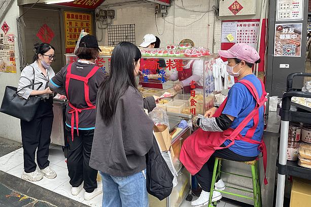 「行天宮」へのお参りのついでに、ぜひ足を運んでみてください。あの行列には、ちゃんと理由があることを証明してくれるお餅を食べられます！