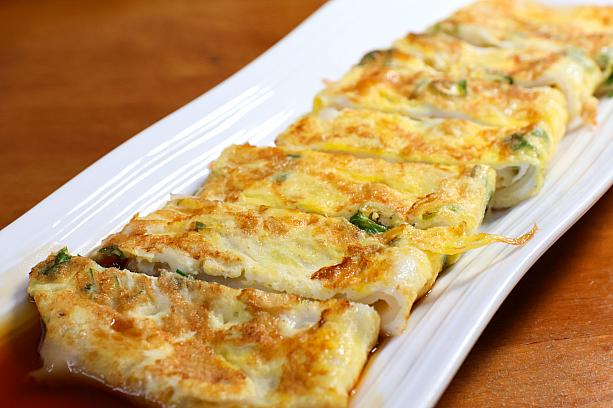 「宜囷早點」の名物はほかにもあります。それが、種類豊富な昔ながらの「粉漿蛋餅(古早味蛋餅)」。