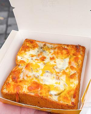 日本人ナビ的にはこれは家で再現できそうだしスルーしようと思ったんですが、台湾人がロックオン！試してみたら「トーストがふわふわで耳まで柔らかい！これ、毎朝食べるのはちょっと高いけれど、おいしいからいざというときのために買っておく！」と大満足！ネット販売が主ですが、大葉高島屋などのデパートの一画で販売していると後日、報告してくれました。めっちゃ気に入ってるやん！こういう知らなかったけど、おいしいものに出逢えるというのがグルメイベントのいいところですよね！