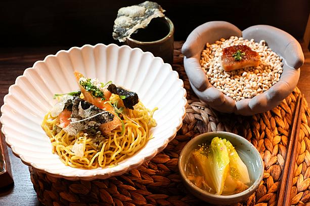 ちなみに乾麺(汁なし麺)は130元をプラスすると、「山東蔥餅佐焦糖雞肝慕斯」と「上湯娃娃菜」、「鰹魚海菜湯」がつくセットにすることができます。