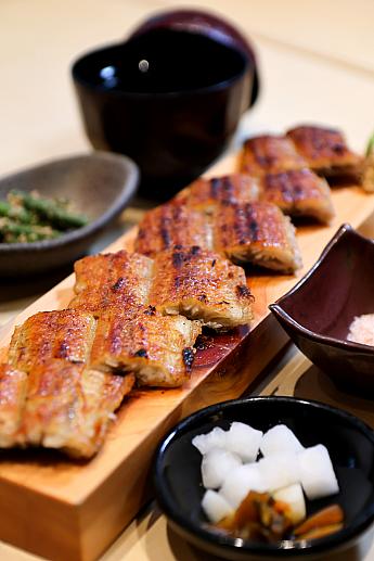 【台湾でお得に和食】日本のミシュラン掲載店「うなぎ四代目菊かわ」で1本蒲焼き＆1本白焼きを堪能♪ うなぎ四代目菊かわ うなぎ四代目菊川 1本蒲焼き 1本白焼き 台湾で日本料理 台北観光 台北旅行 ひつまぶし 台湾旅行台湾観光