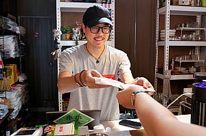 「大稻埕兌換禮品卷(迪化街ギフトバウチャー)」を持っての街歩きは、大稻埕(迪化街)のお店の人から歓迎されているような気持になれて、温かい気持ちにもなれました！