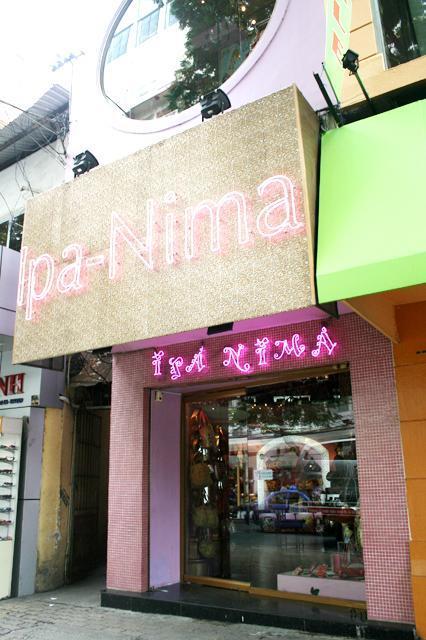 ＜香港人デザイナー・クリスティーナユーのバックの店「ipa-Nima」＞
