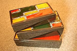表面にシェルでデコレートされた漆の小物BOX、7、9、11ドル。