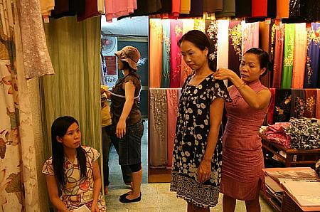 ＜さすが、ベトナムの伝統衣装・アオザイのことは全て分かりきったアドバイス！＞
