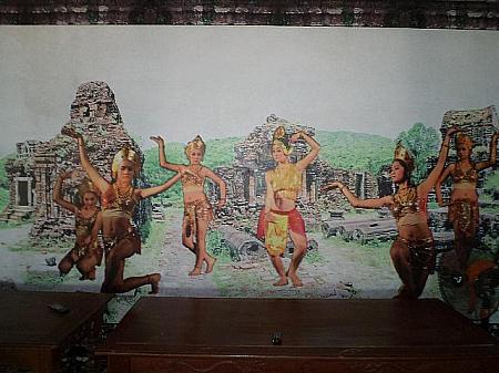 チャム族の民族舞踊を見ることができます