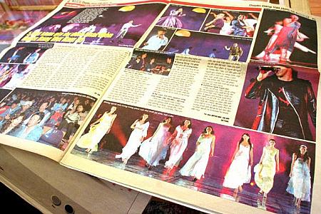 「Aika」所属のモデルさんが載った雑誌やAikaさんがデザインしたアオザイのファッションショー