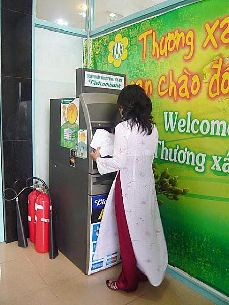 ■ベトナムの通貨、ホーチミンの両替事情